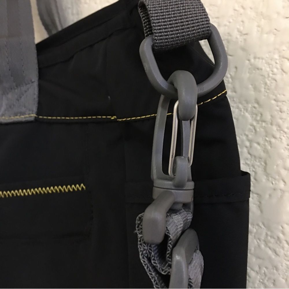 NEW Lands End TRAVEL weekender tote laptop bag - Picture 8 of 13